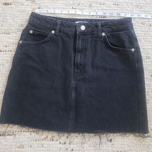 Topshop skirt (Size 6)